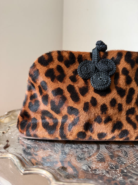 Le Pouch in Leopard