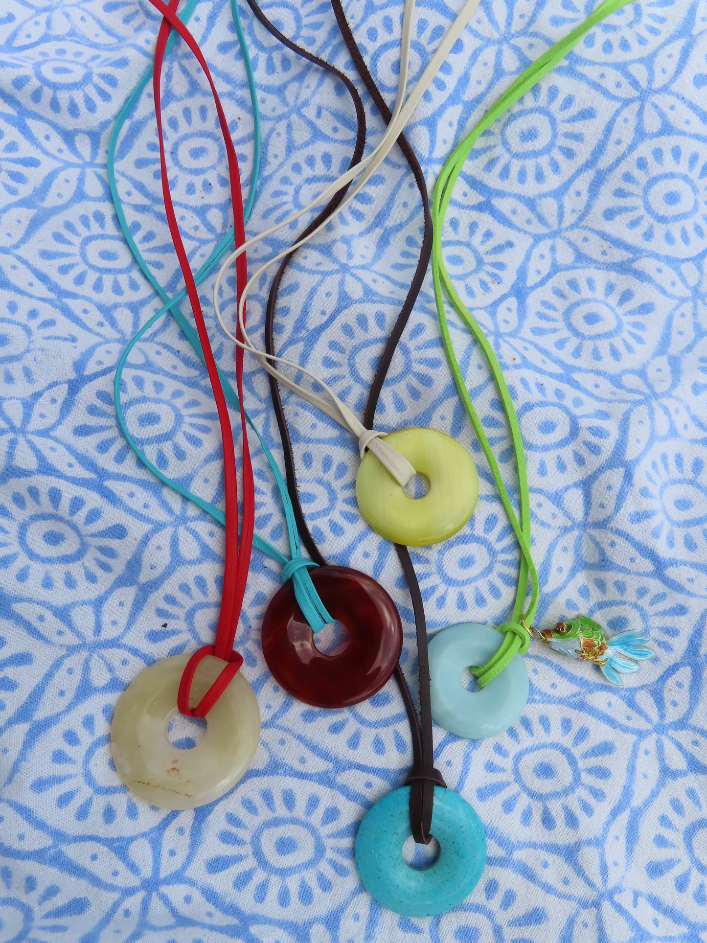 Le Disc Necklace