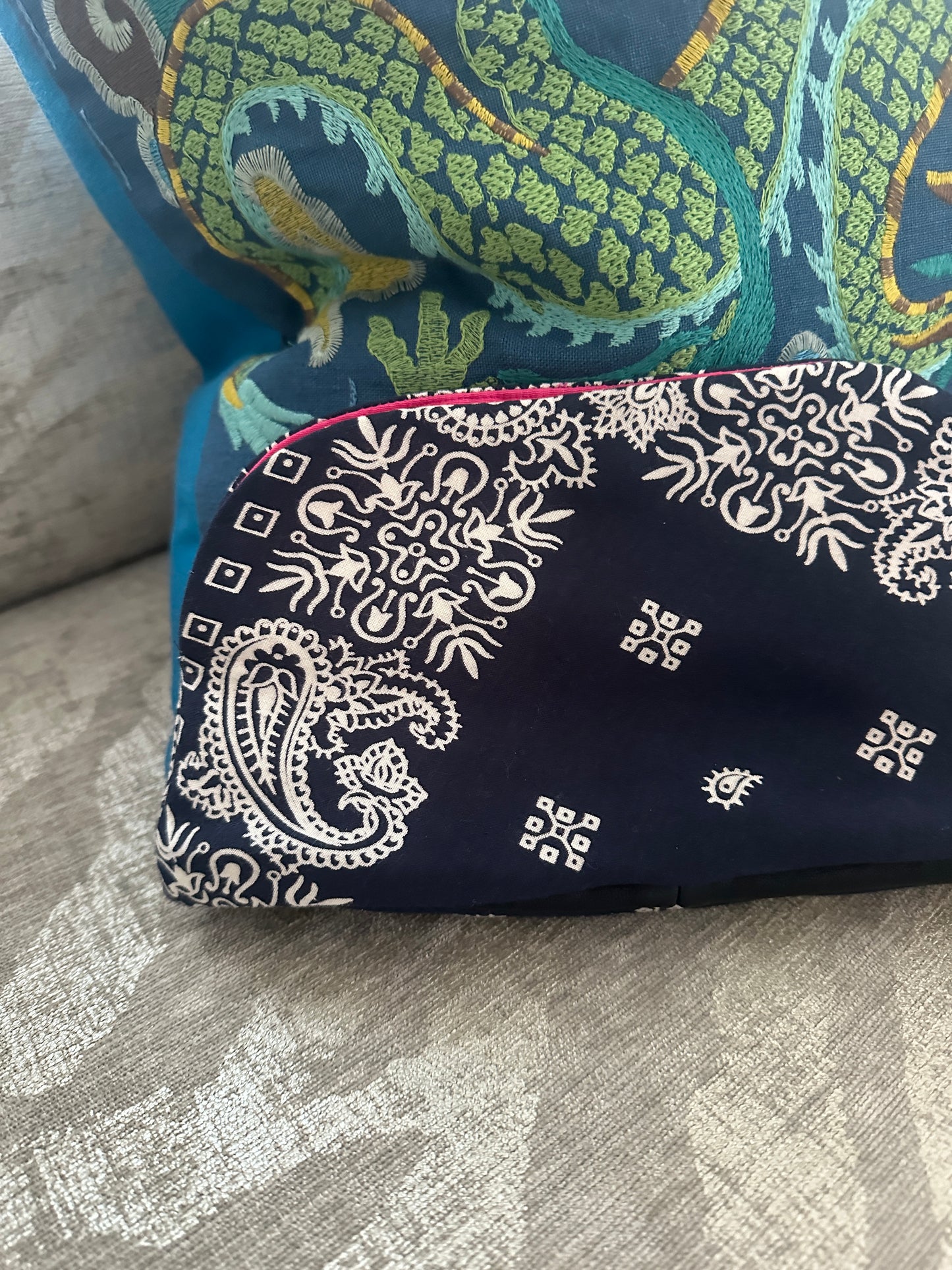 Le Bandana Pouch in Navy