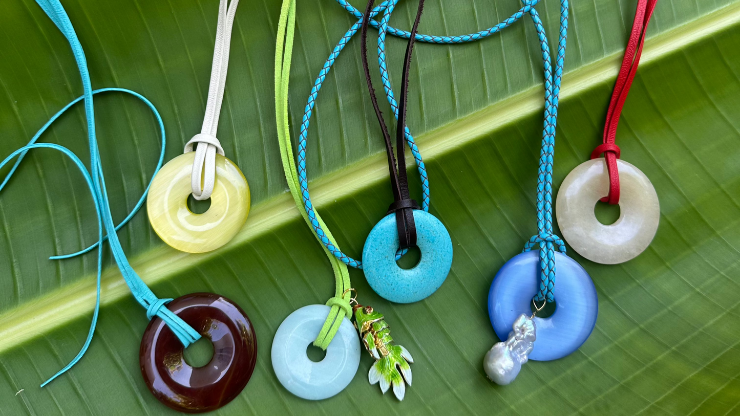 Le Disc Necklace