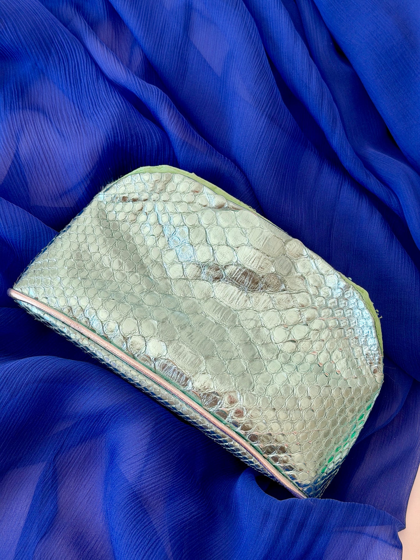 Le Pouch in Metallic Mist