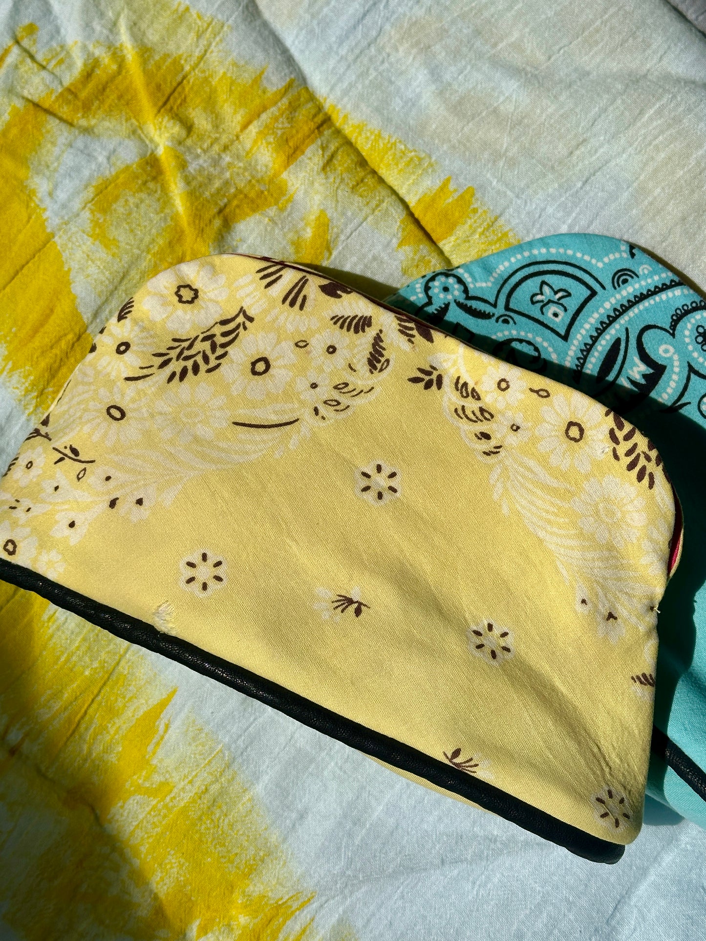 Le Bandana Pouch in Lemon