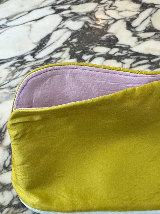 Le Taffeta Pouch in Kiwi